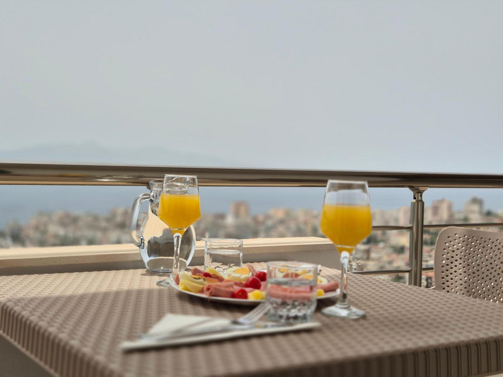 Villa Marsal Sarandë 外观 照片
