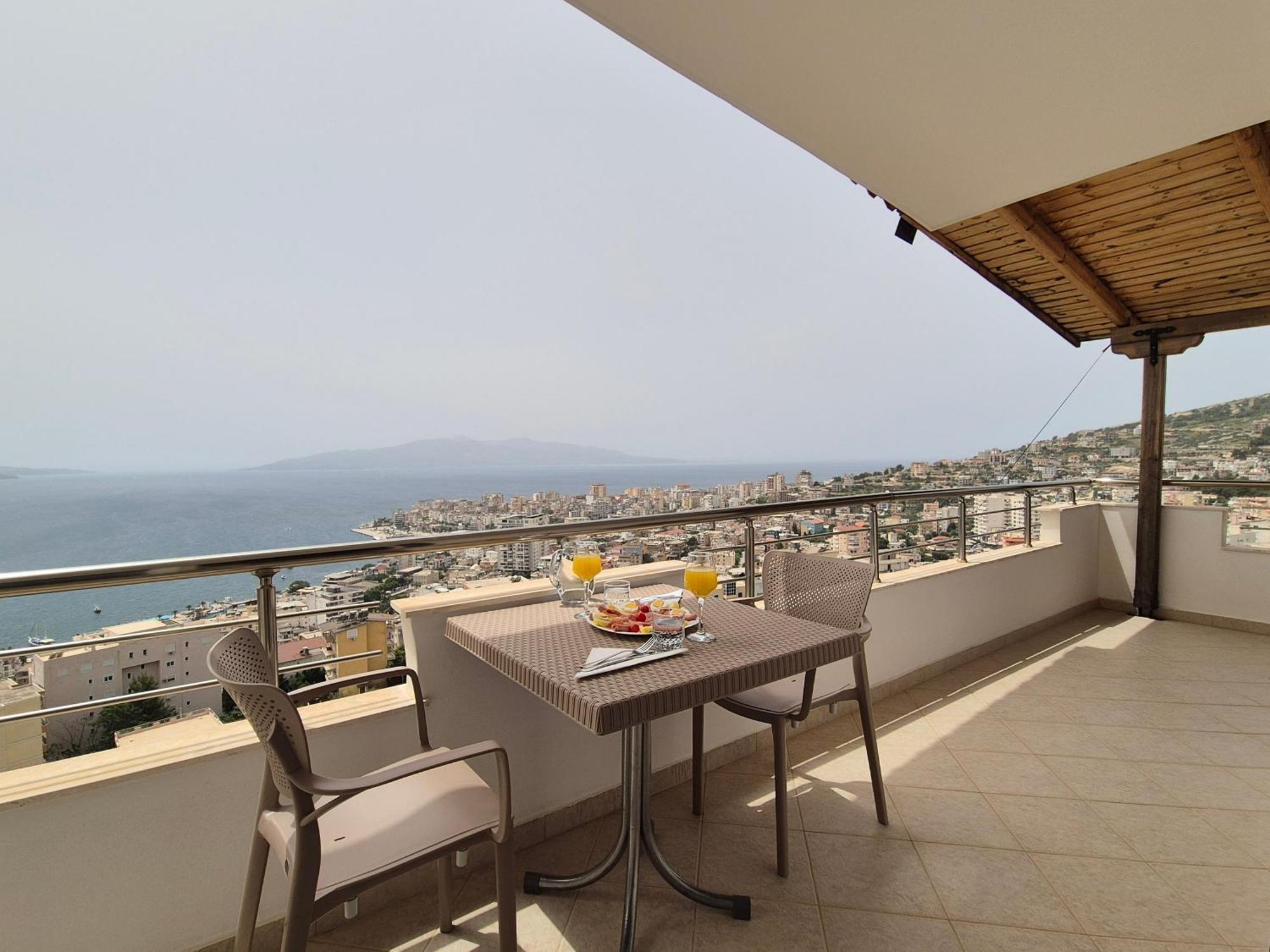 Villa Marsal Sarandë 外观 照片